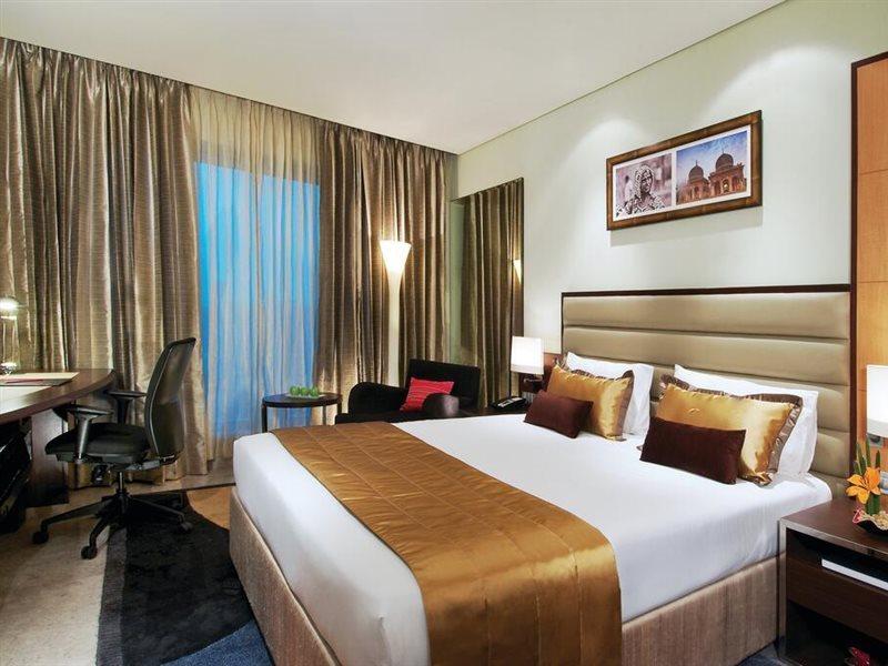 Vivanta Hyderabad, Begumpet Kültér fotó A room at the Taj Bengal