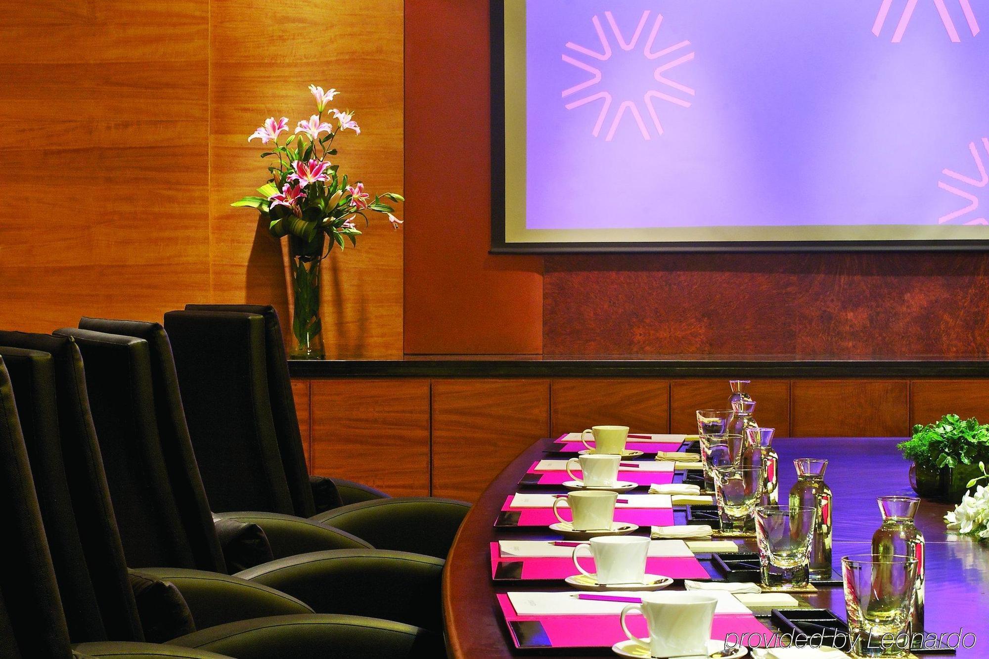 Vivanta Hyderabad, Begumpet Létesítmények fotó Meeting room