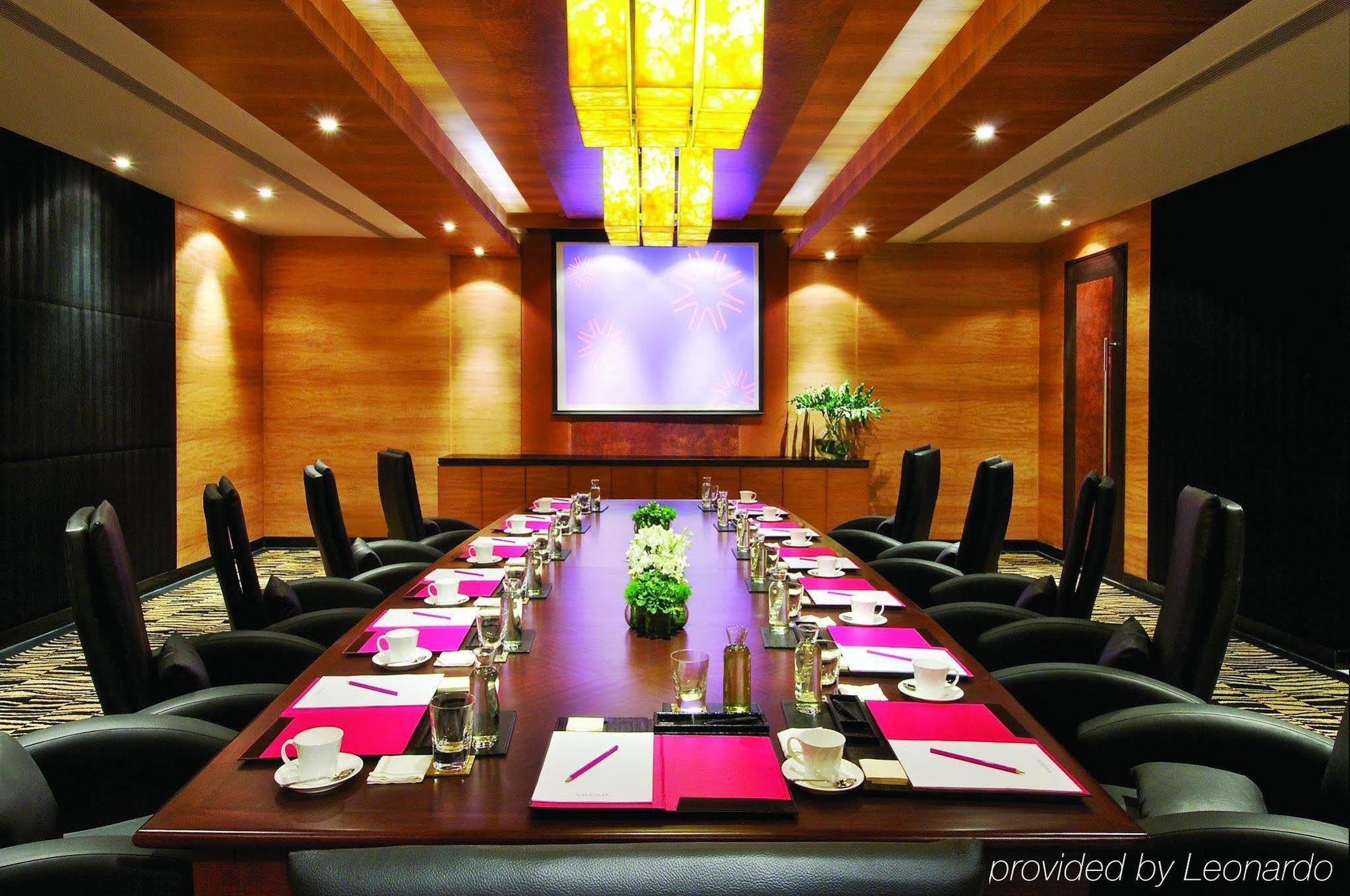 Vivanta Hyderabad, Begumpet Létesítmények fotó Boardroom