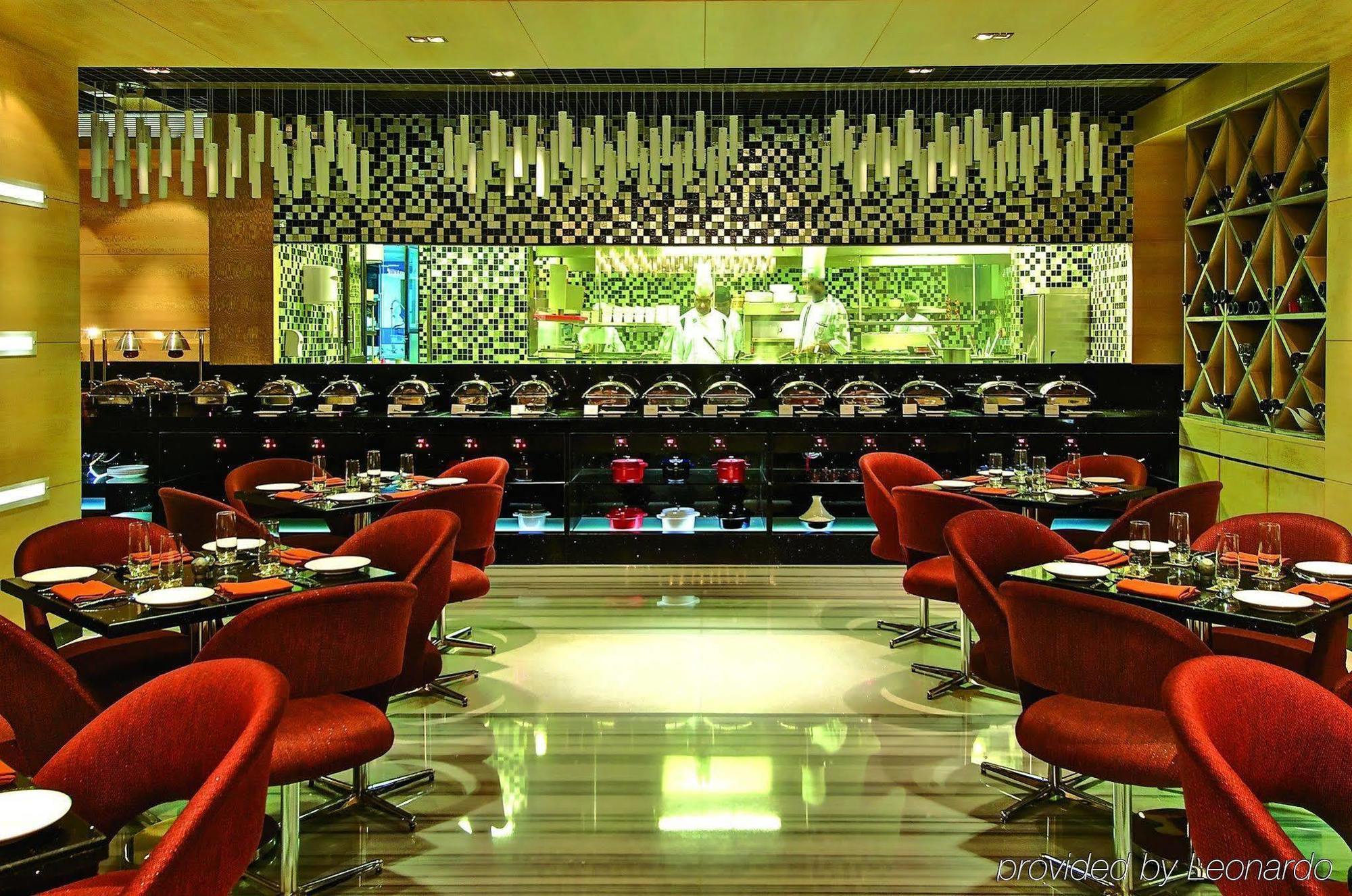 Vivanta Hyderabad, Begumpet Étterem fotó The restaurant